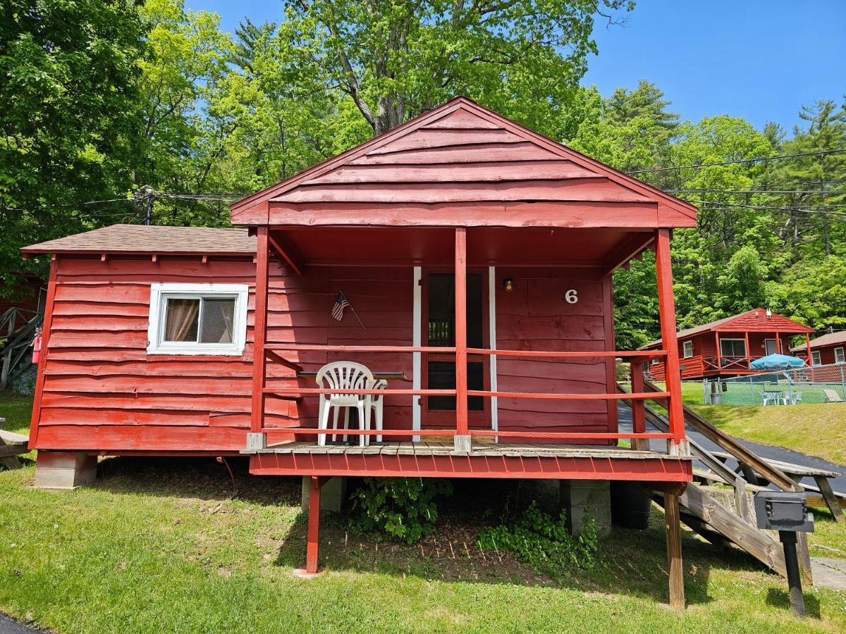 The Gold Eagle Villa Lake George Exterior photo