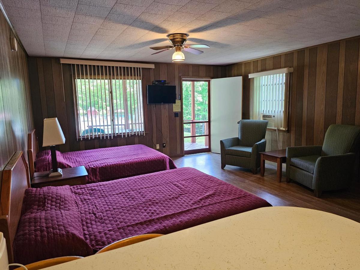 The Gold Eagle Villa Lake George Exterior photo