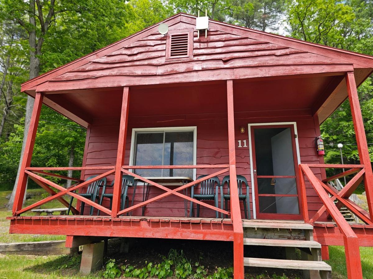 The Gold Eagle Villa Lake George Exterior photo