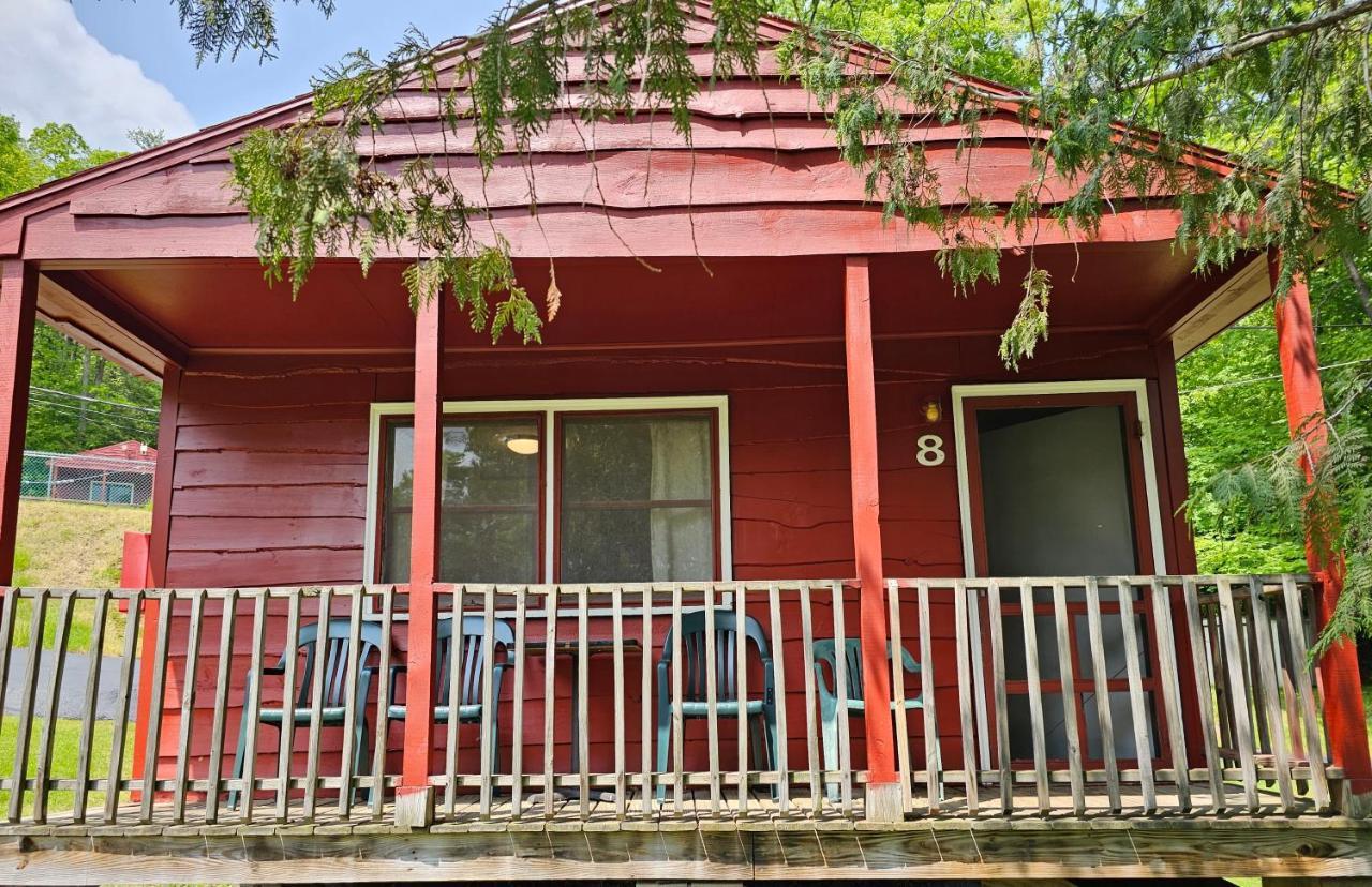 The Gold Eagle Villa Lake George Exterior photo