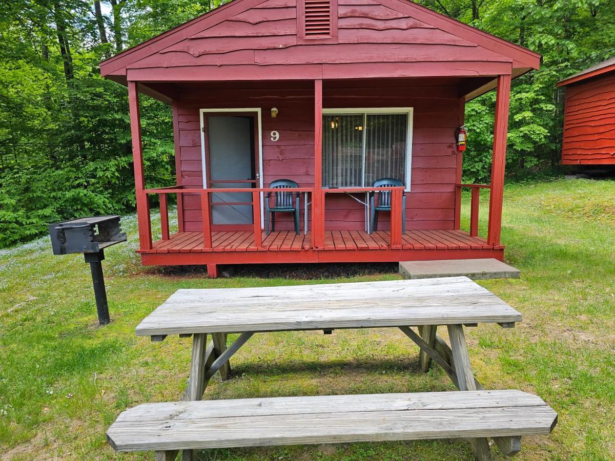 The Gold Eagle Villa Lake George Exterior photo