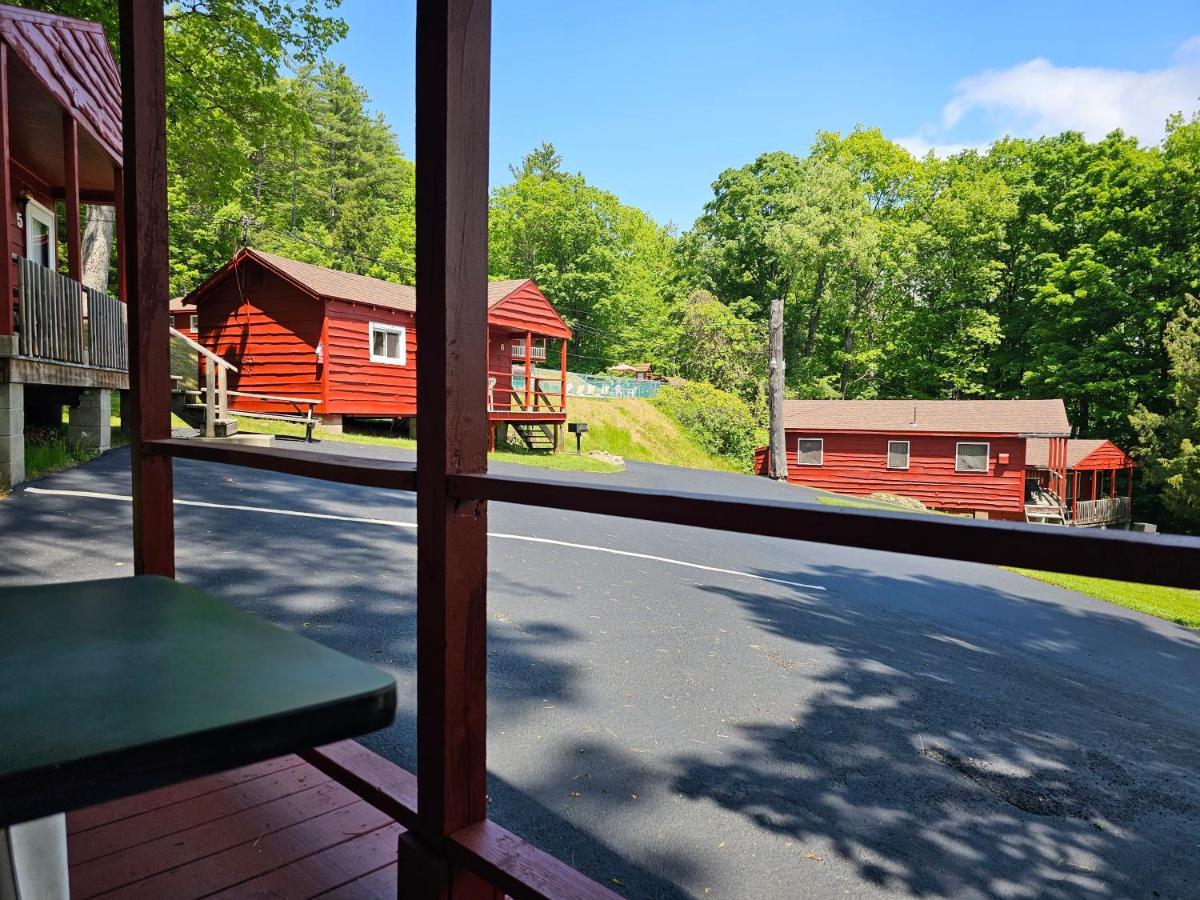 The Gold Eagle Villa Lake George Exterior photo