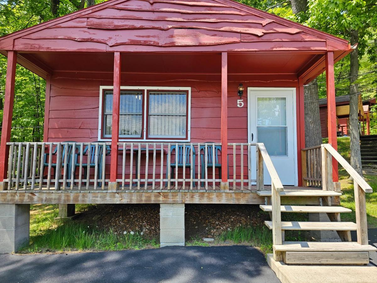 The Gold Eagle Villa Lake George Exterior photo